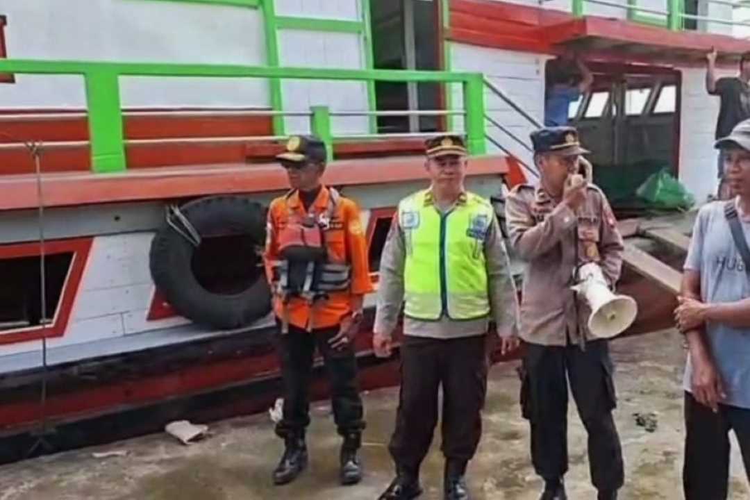 Cegah Kapal Karam, Polres Kubu Raya Larang Nahkoda di Pelabuhan Rasau Jaya Muat Berlebih