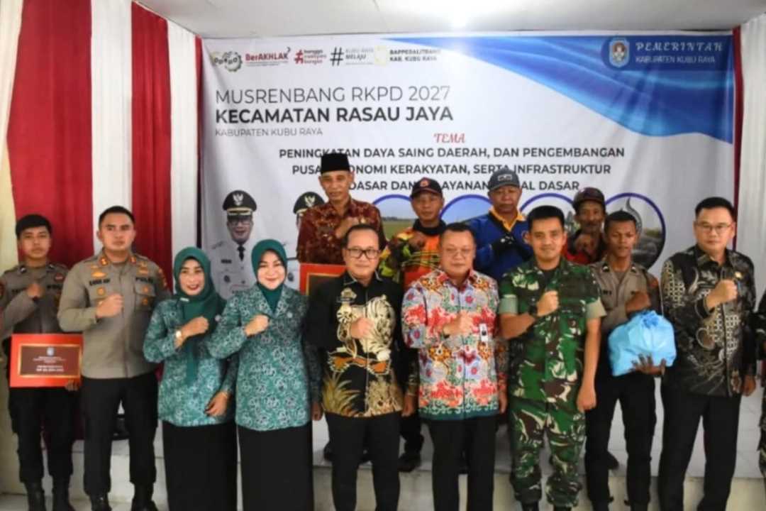 Penancapan Tiang Pertama Dimulai, Lapangan Garuda Rasau Jaya akan Disulap Jadi Sport Center Terpadu